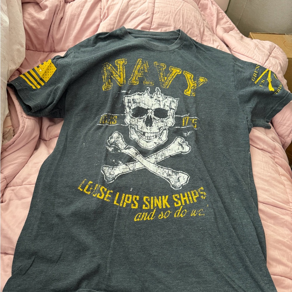 Grunt Style Navy Skull Crossbones Short Sleeve Tee - Black & Yellow